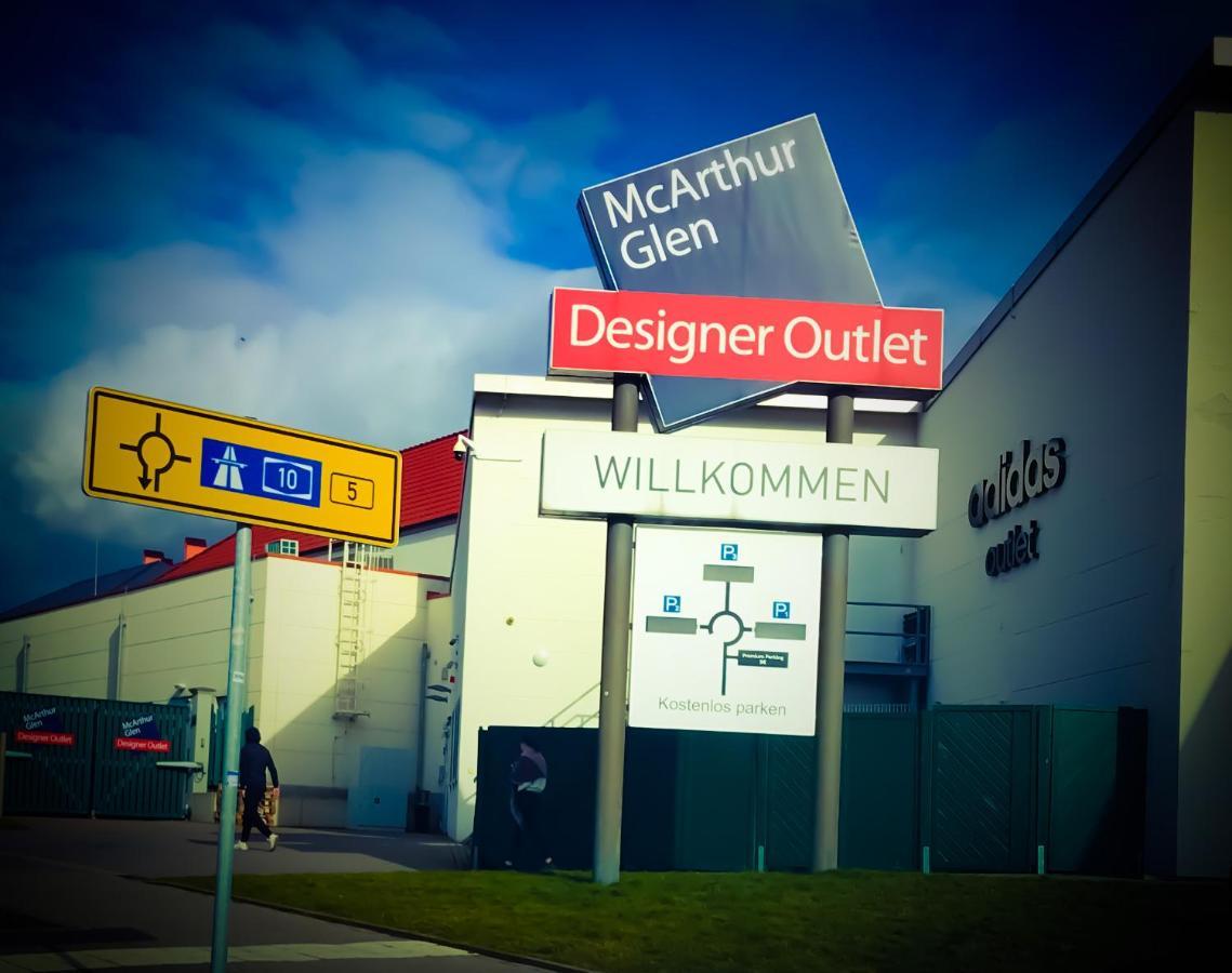 "Casa20200" 2 X Apartments Je 150Qm Fuer Business, Familien, Gruppen, Handwerker 15Min Von Berlin, Erdbeerhof, Outlet B5, 5Min Vom See Falkensee !! 2 Apartment Each 150Qm For Business , Families 15Min From Berlin!! エクステリア 写真