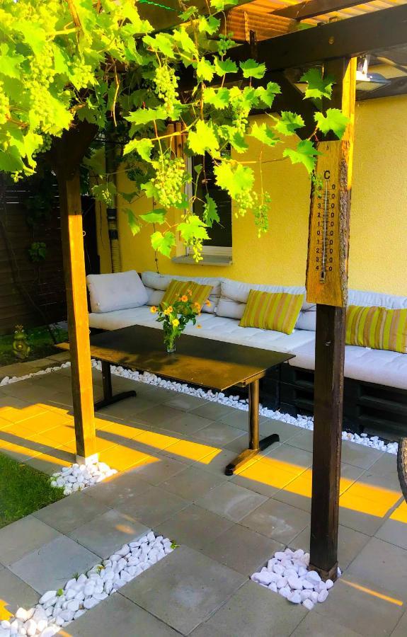 "Casa20200" 2 X Apartments Je 150Qm Fuer Business, Familien, Gruppen, Handwerker 15Min Von Berlin, Erdbeerhof, Outlet B5, 5Min Vom See Falkensee !! 2 Apartment Each 150Qm For Business , Families 15Min From Berlin!! エクステリア 写真