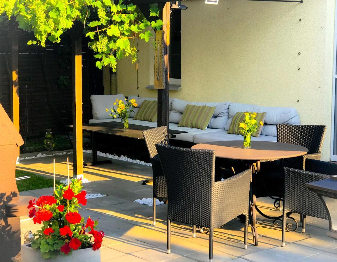 "Casa20200" 2 X Apartments Je 150Qm Fuer Business, Familien, Gruppen, Handwerker 15Min Von Berlin, Erdbeerhof, Outlet B5, 5Min Vom See Falkensee !! 2 Apartment Each 150Qm For Business , Families 15Min From Berlin!! エクステリア 写真